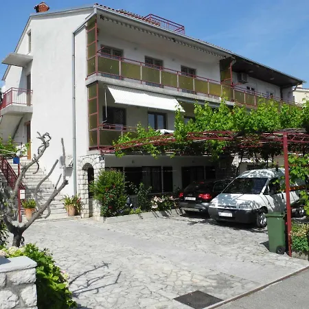 Appartamento Andrija 4+1 Crikvenica