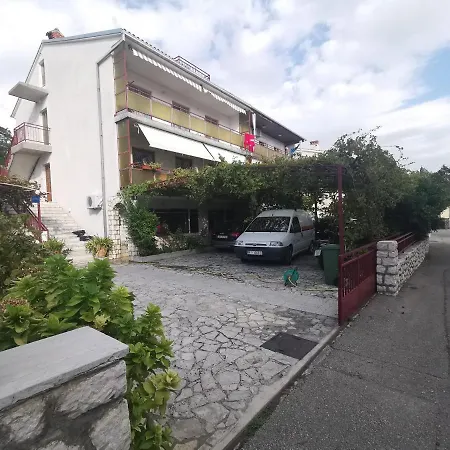 Andrija 4+1 * Crikvenica